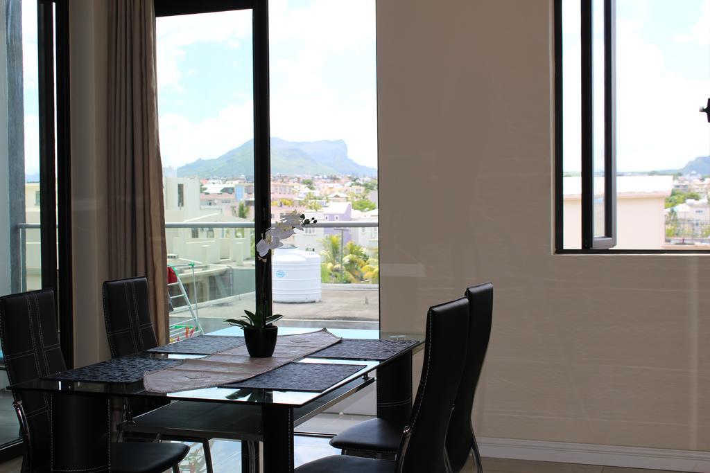 Flic En Flac Beach Penthouse Ngoại thất bức ảnh